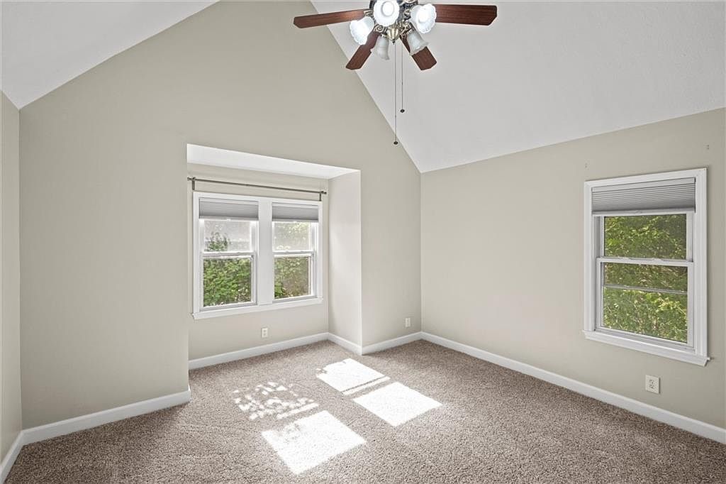 229 Park Avenue — photo 19