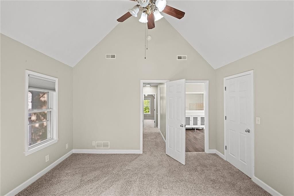 229 Park Avenue — photo 20