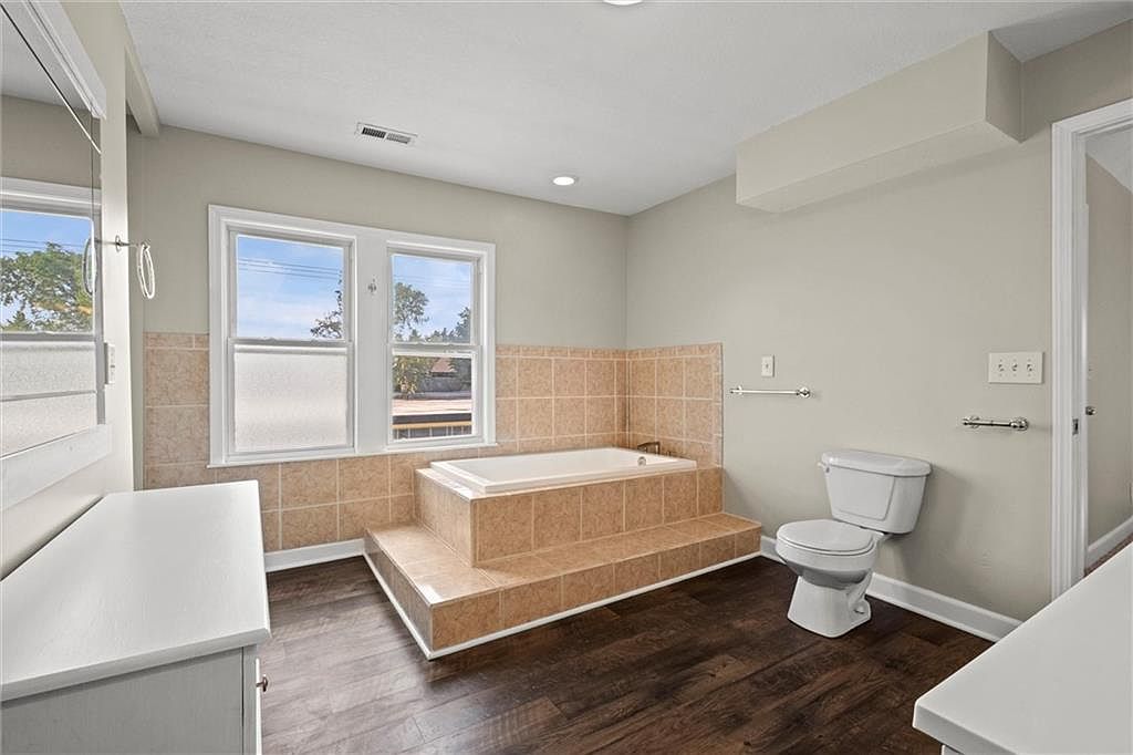 229 Park Avenue — photo 22