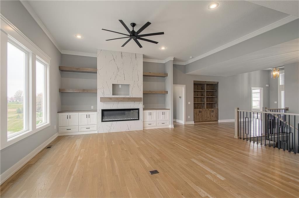 2318 Larkspur Lane — photo 8