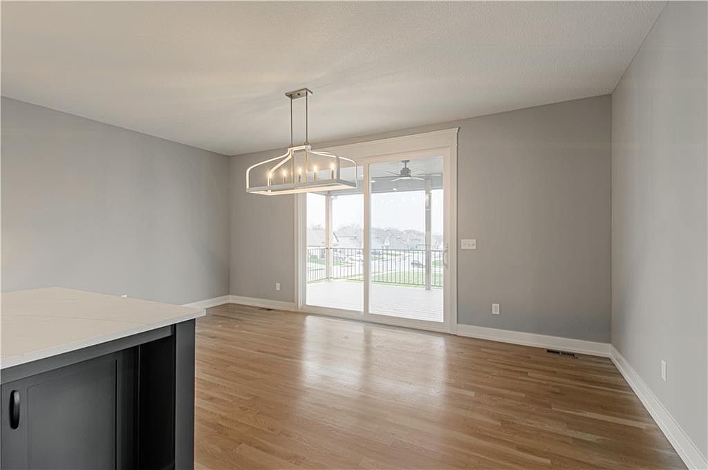 2318 Larkspur Lane — photo 15