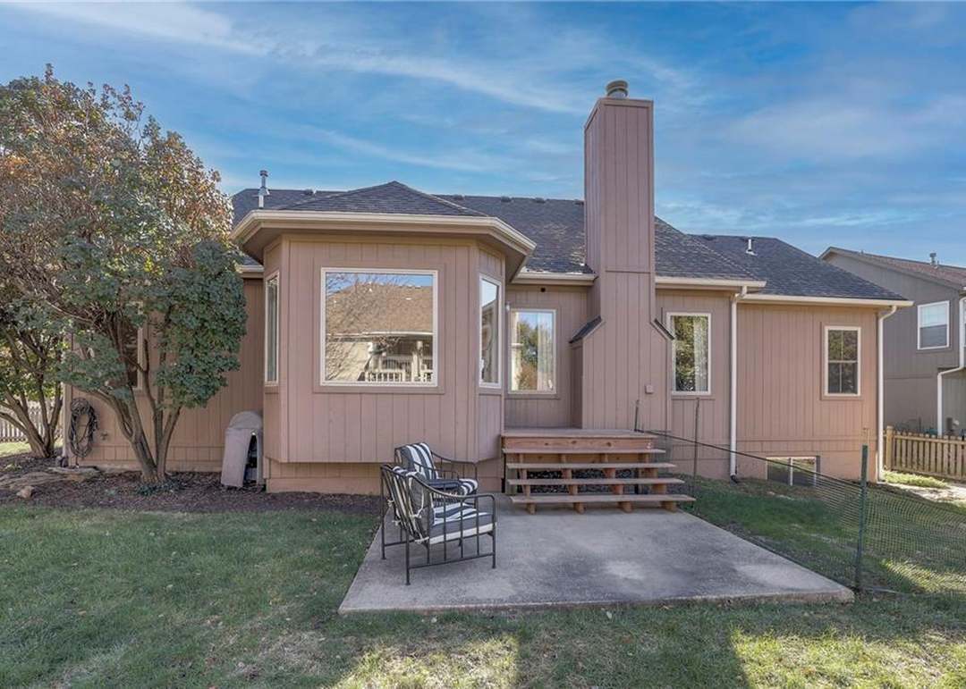 2322 W Johnston Street — photo 17