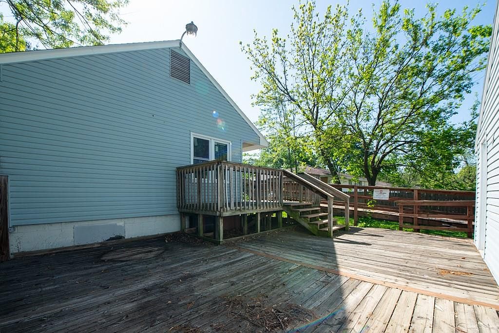2400 Harvard Avenue — photo 20