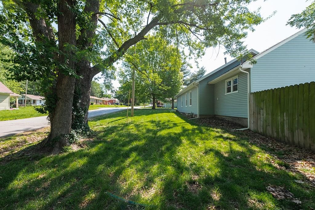 2400 Harvard Avenue — photo 30