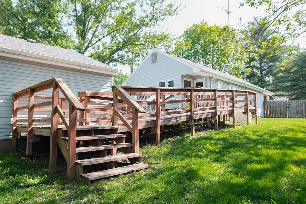 2400 Harvard Avenue — photo 34