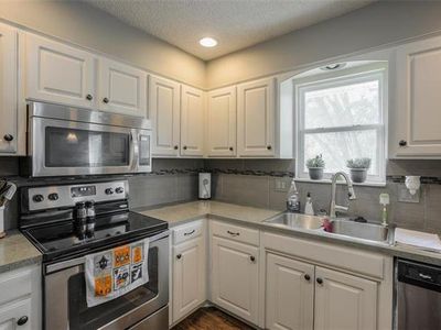 2408 SW South Avenue — photo 8