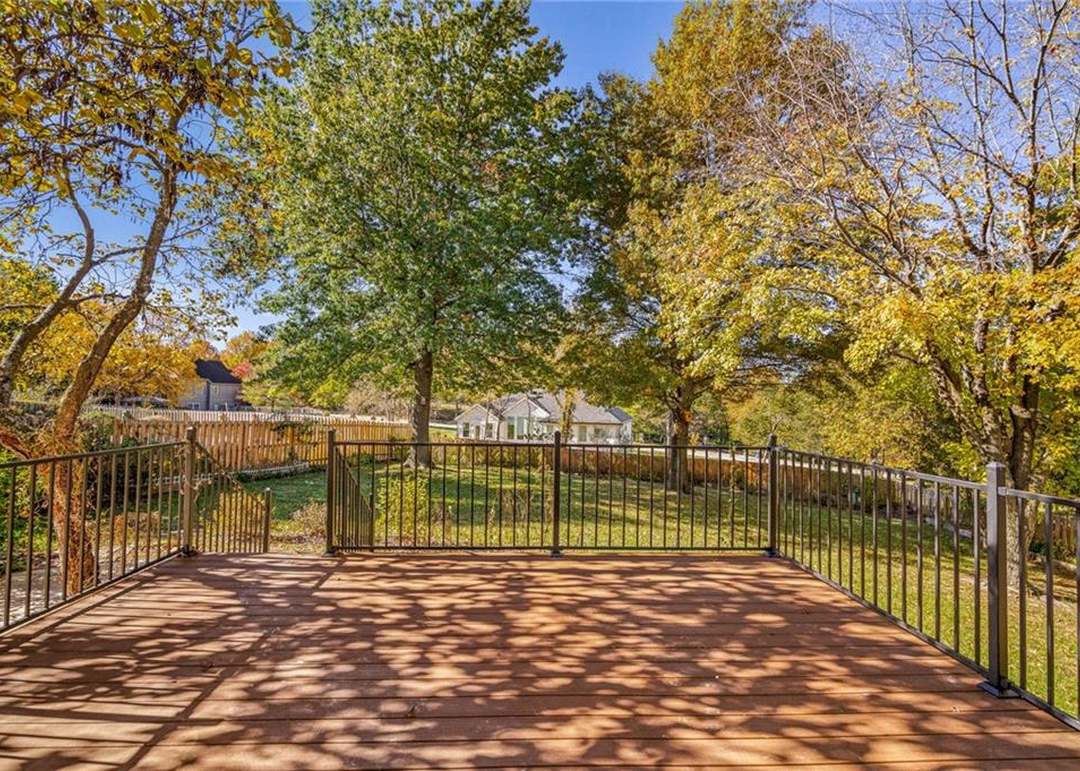 2409 SW Emerald Creek Place — photo 40
