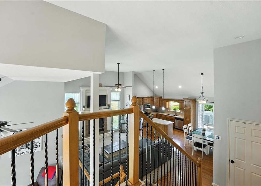 2416 SW Cabin Camp Lane — photo 4