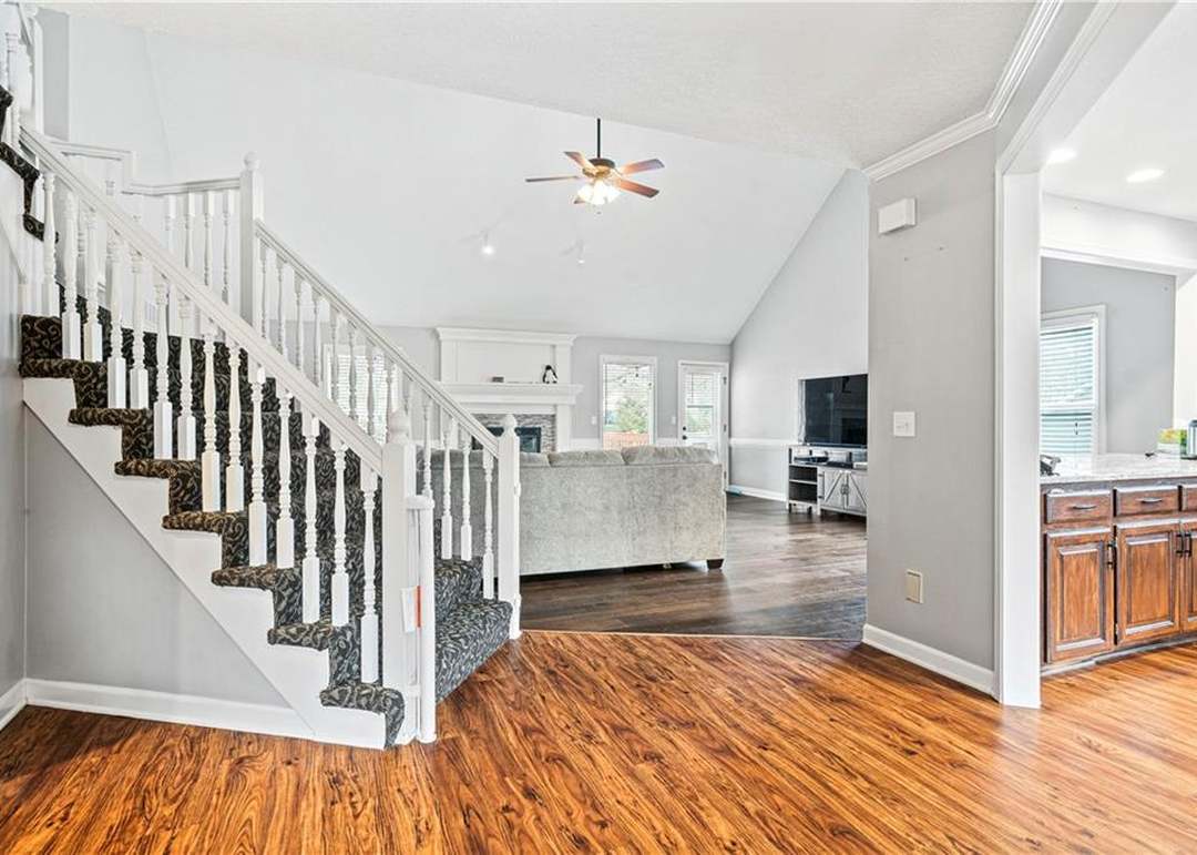 2431 S Seminole Drive — photo 9
