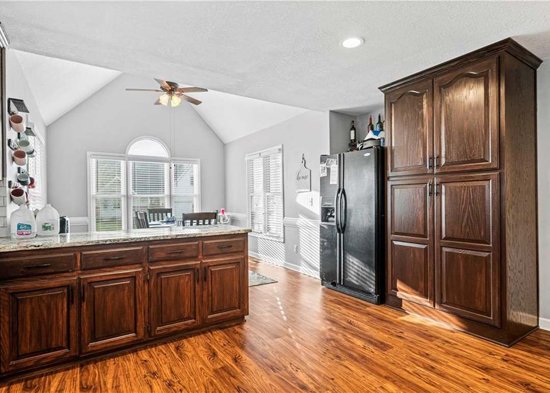 2431 S Seminole Drive — photo 16