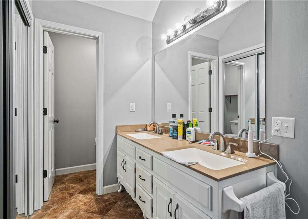 2431 S Seminole Drive — photo 23