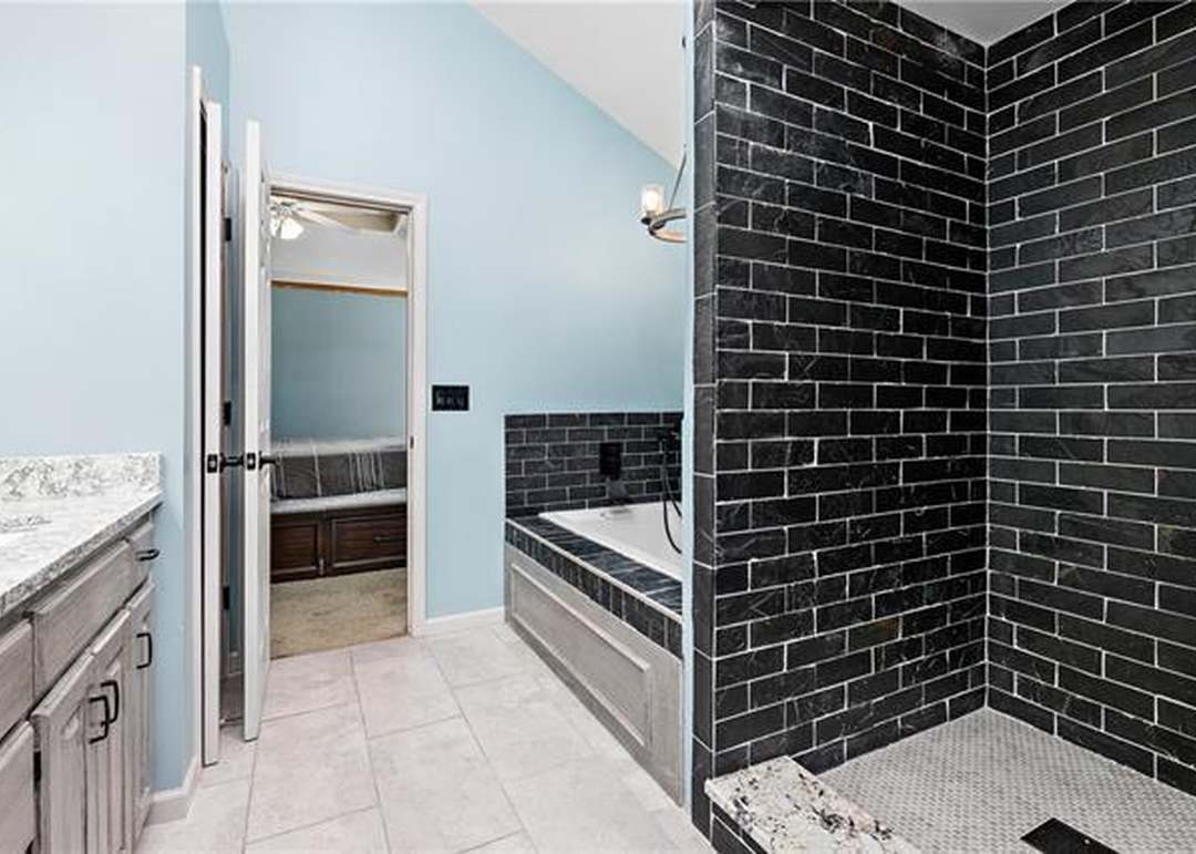 249 W COLLEEN Drive — photo 5