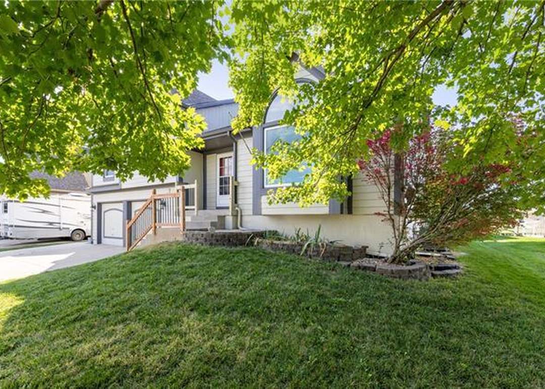 249 W COLLEEN Drive — photo 8