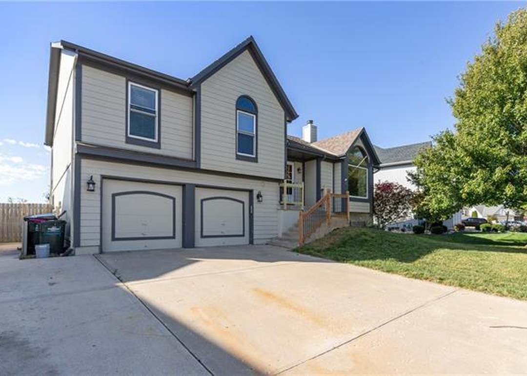 249 W COLLEEN Drive — photo 9