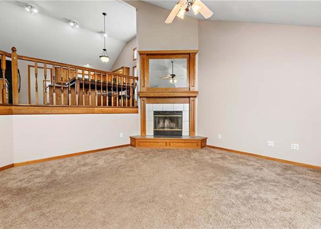 249 W COLLEEN Drive — photo 11