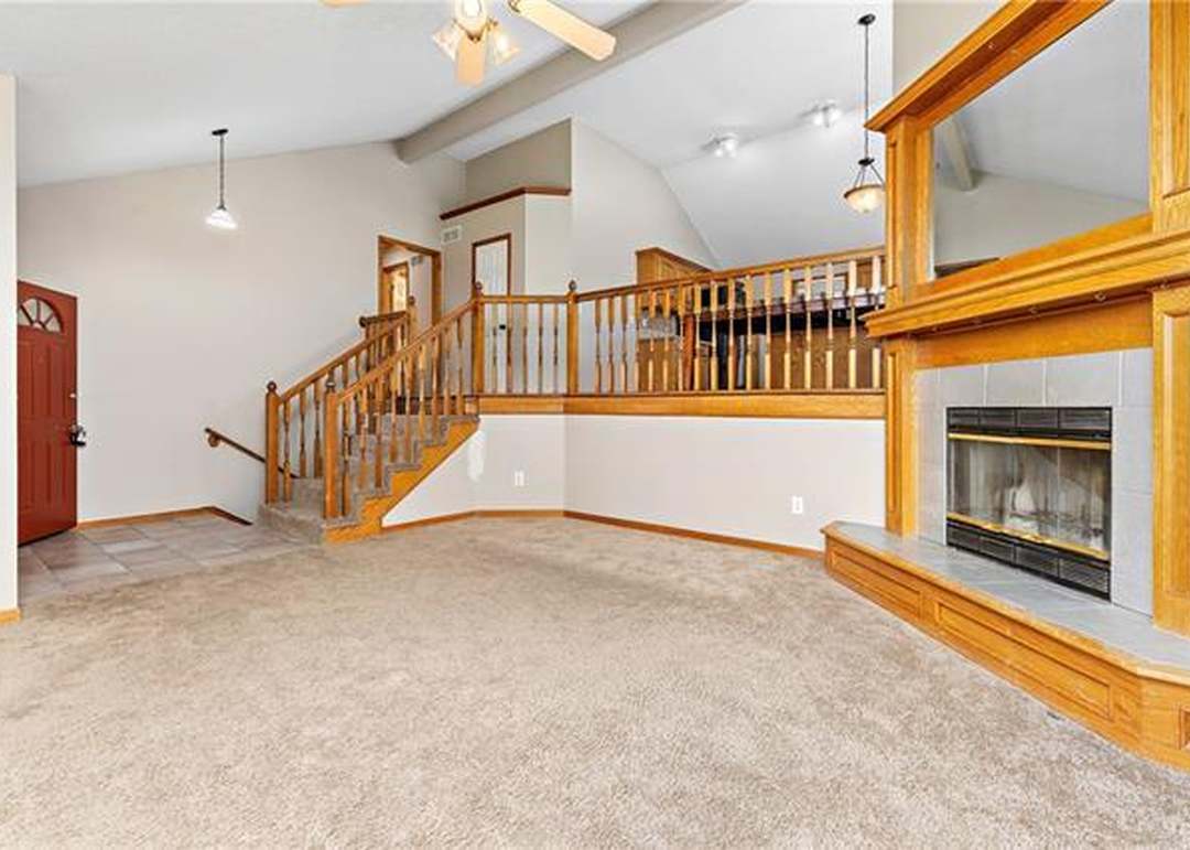 249 W COLLEEN Drive — photo 12