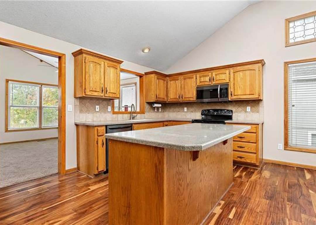 249 W COLLEEN Drive — photo 17