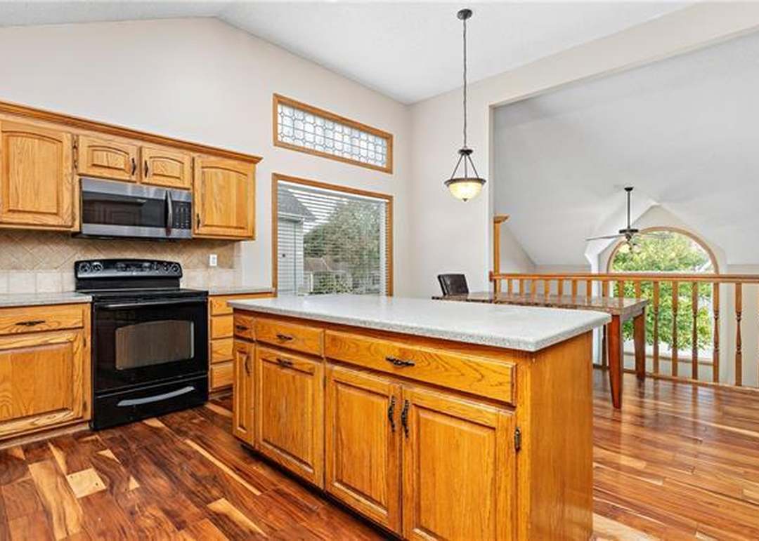 249 W COLLEEN Drive — photo 18