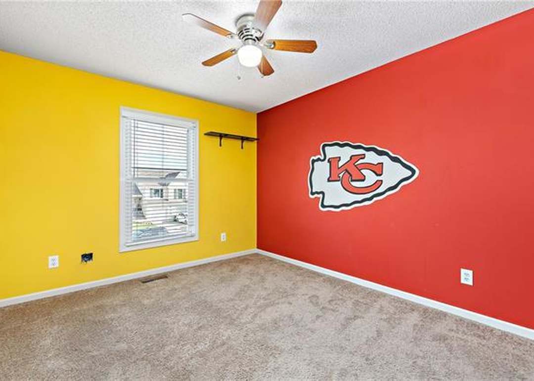 249 W COLLEEN Drive — photo 25