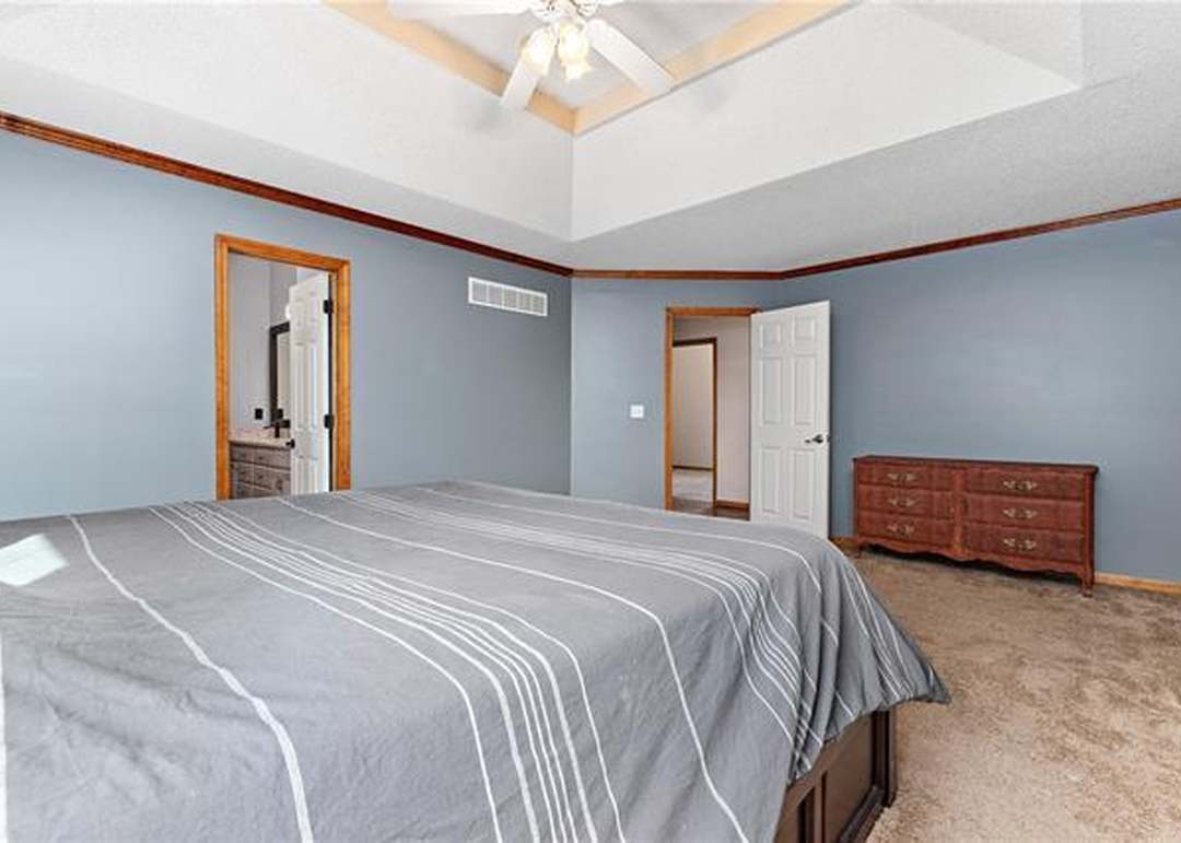 249 W COLLEEN Drive — photo 28