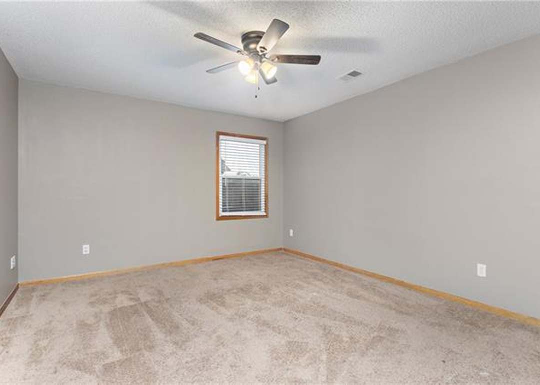 249 W COLLEEN Drive — photo 38