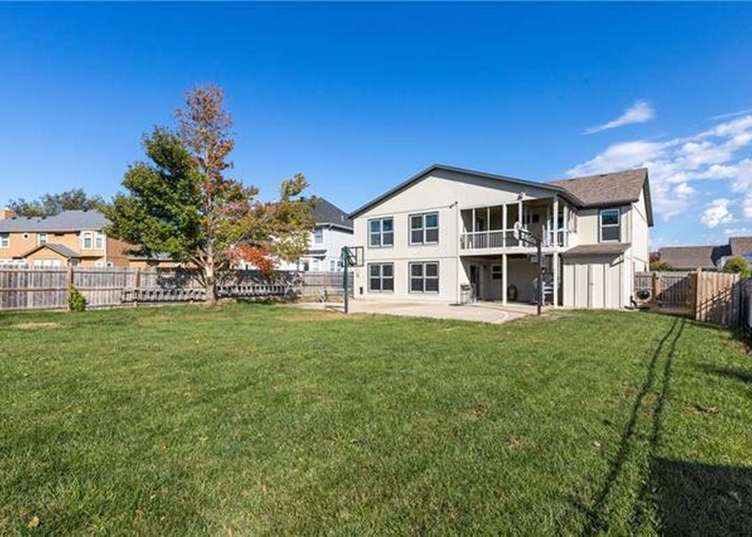249 W COLLEEN Drive — photo 46