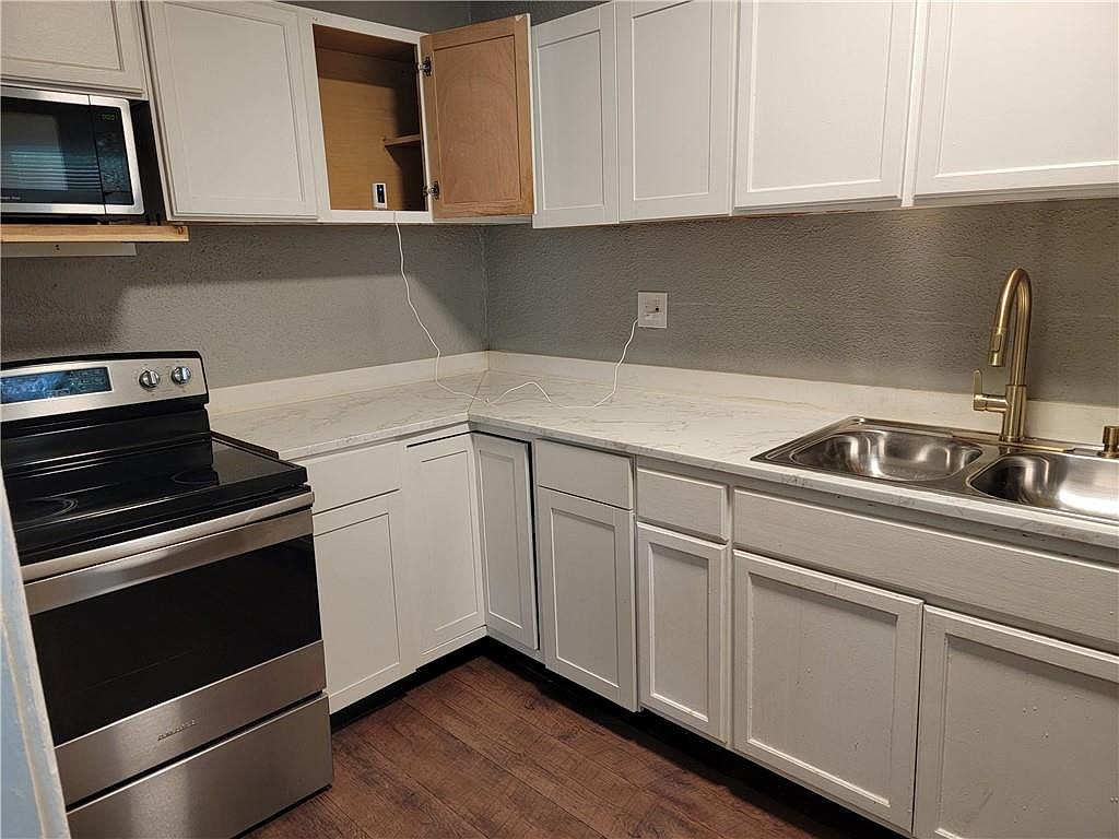 2508 E 30th Street — photo 10