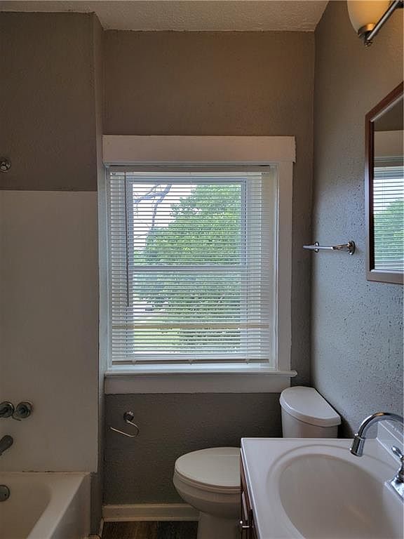 2508 E 30th Street — photo 26