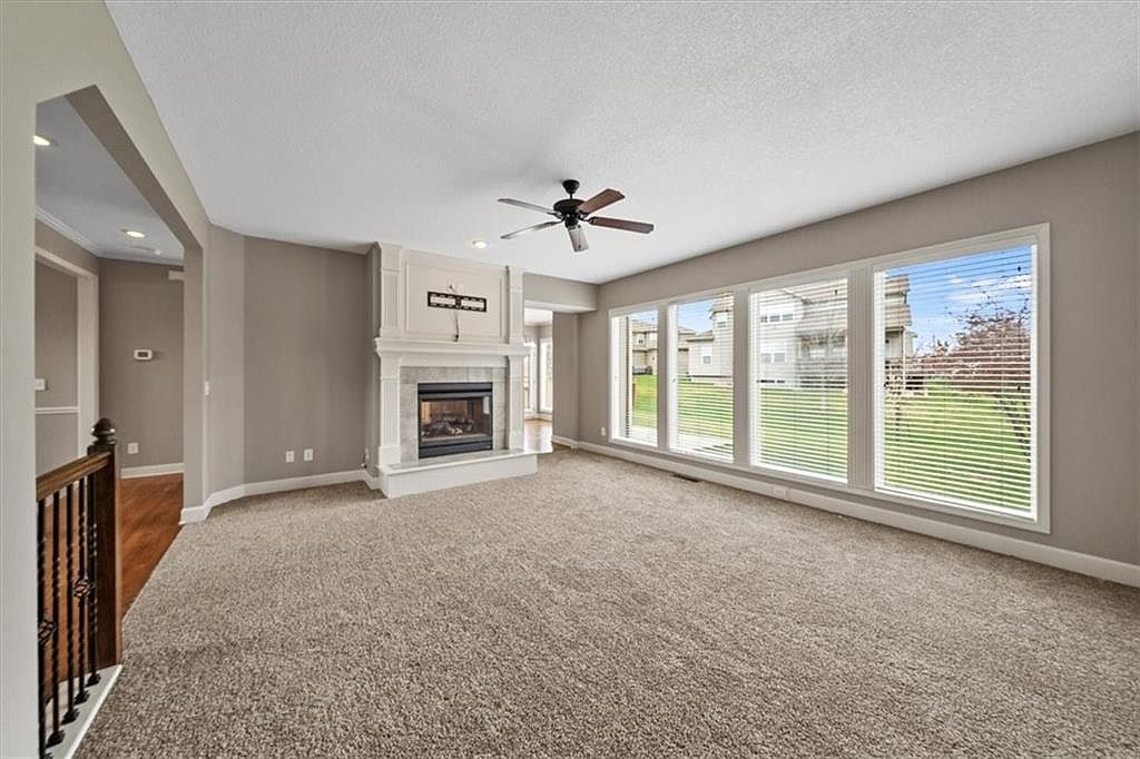 25106 W 85 Terrace — photo 9
