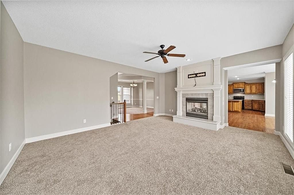 25106 W 85 Terrace — photo 10