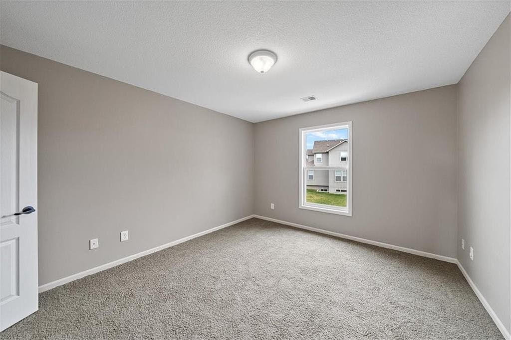 25106 W 85 Terrace — photo 25