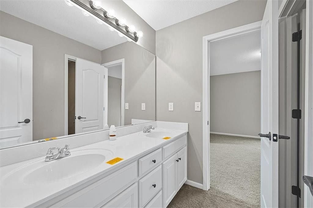 25106 W 85 Terrace — photo 33