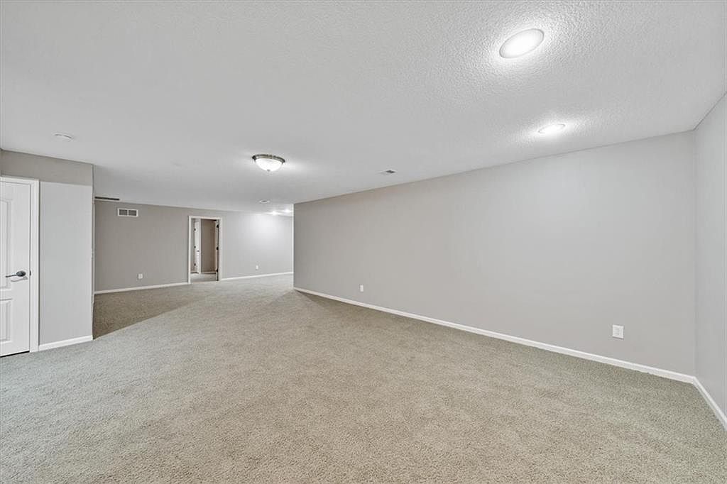 25106 W 85 Terrace — photo 36