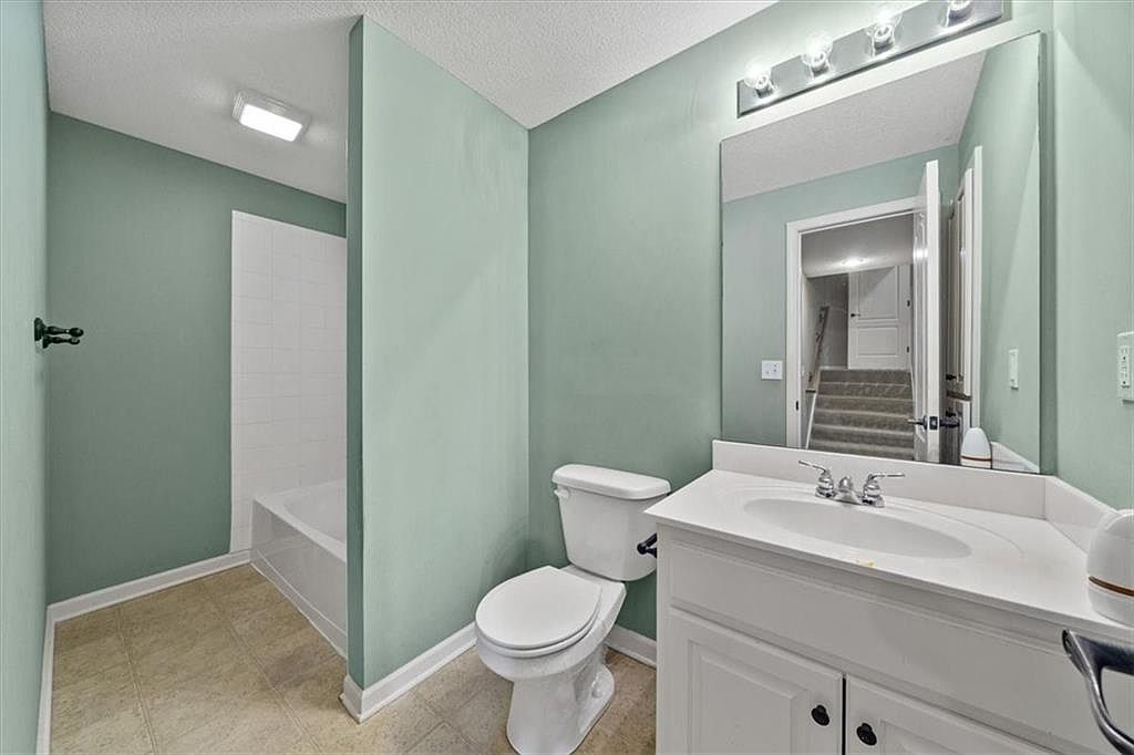 25106 W 85 Terrace — photo 39