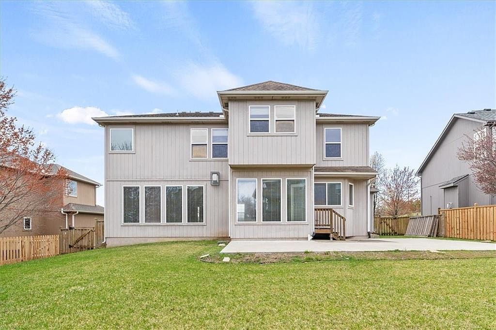 25106 W 85 Terrace — photo 42