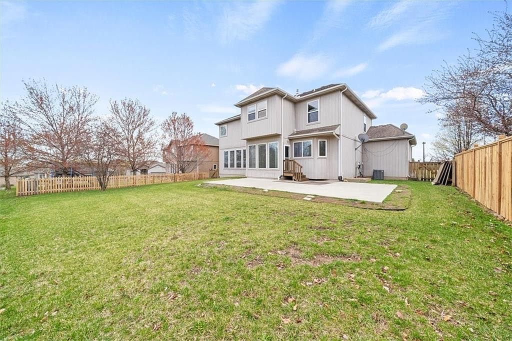 25106 W 85 Terrace — photo 44