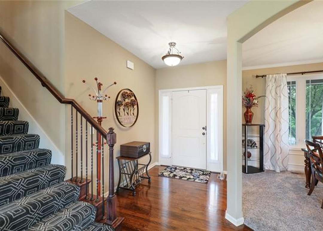 25702 W 143rd Terrace — photo 9