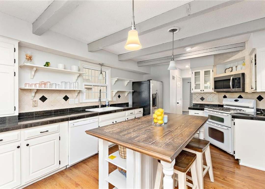 2600 W 121 Street — photo 13