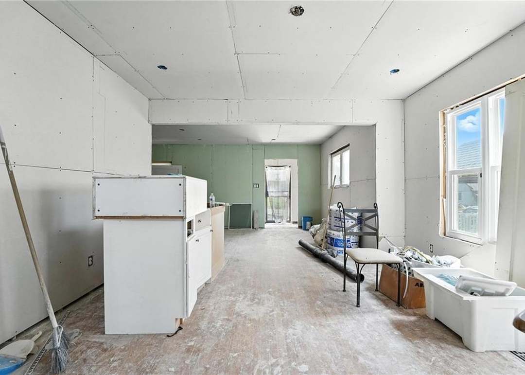 2604 Drury Avenue — photo 10