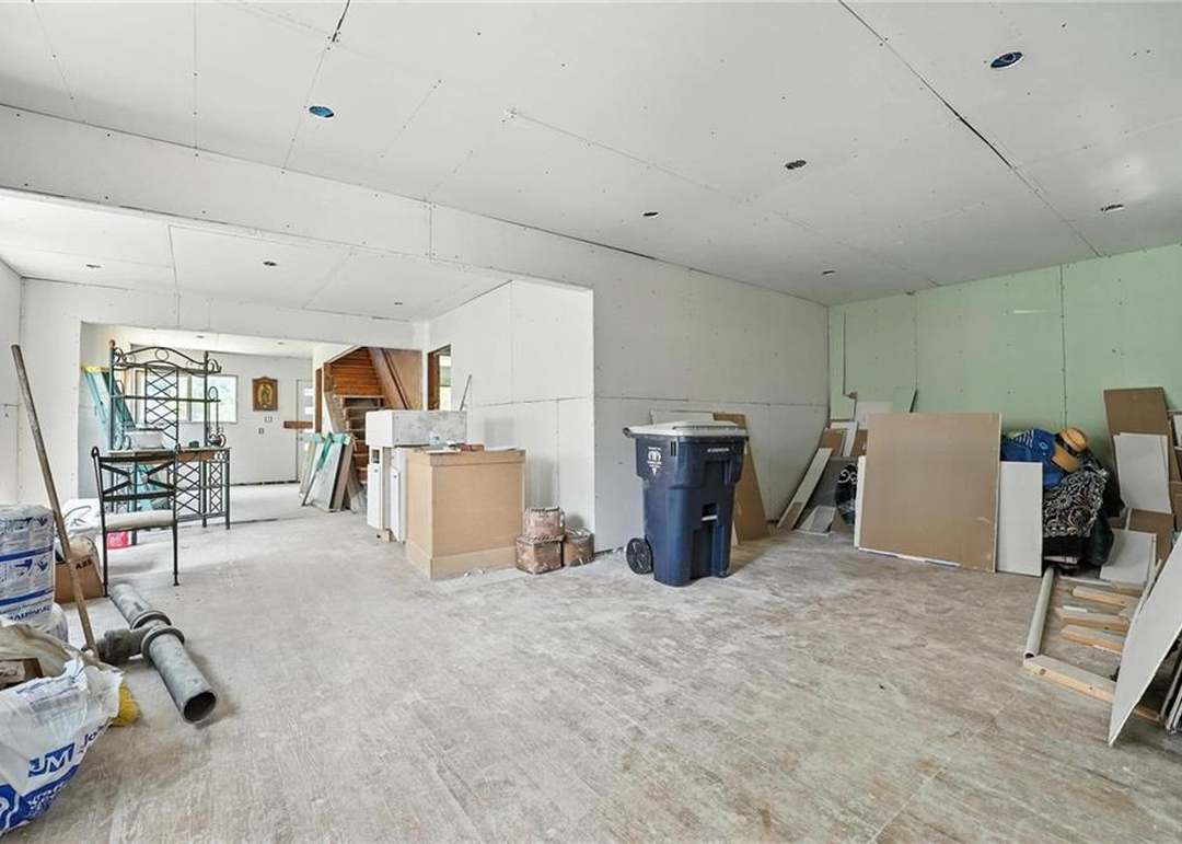 2604 Drury Avenue — photo 16