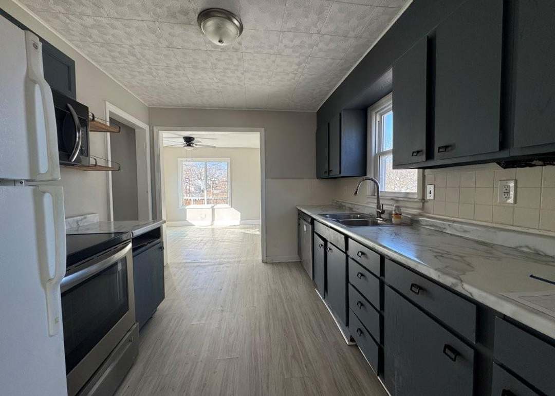 2604 S Northern Boulevard — photo 11