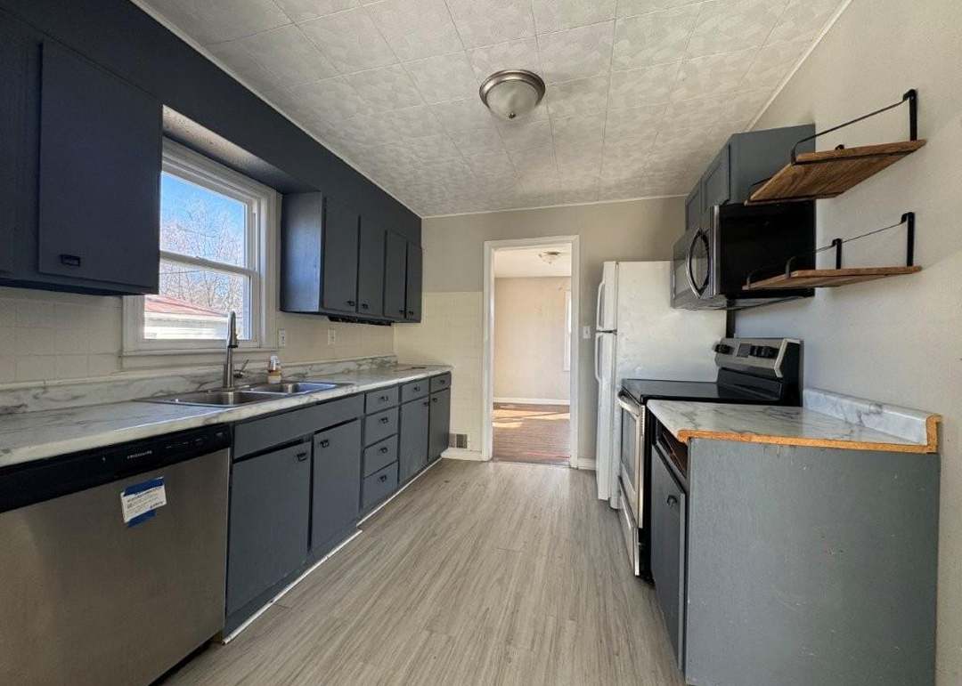 2604 S Northern Boulevard — photo 12