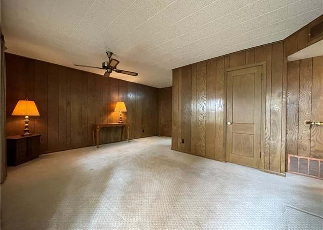 2607 S 28th Street — photo 13