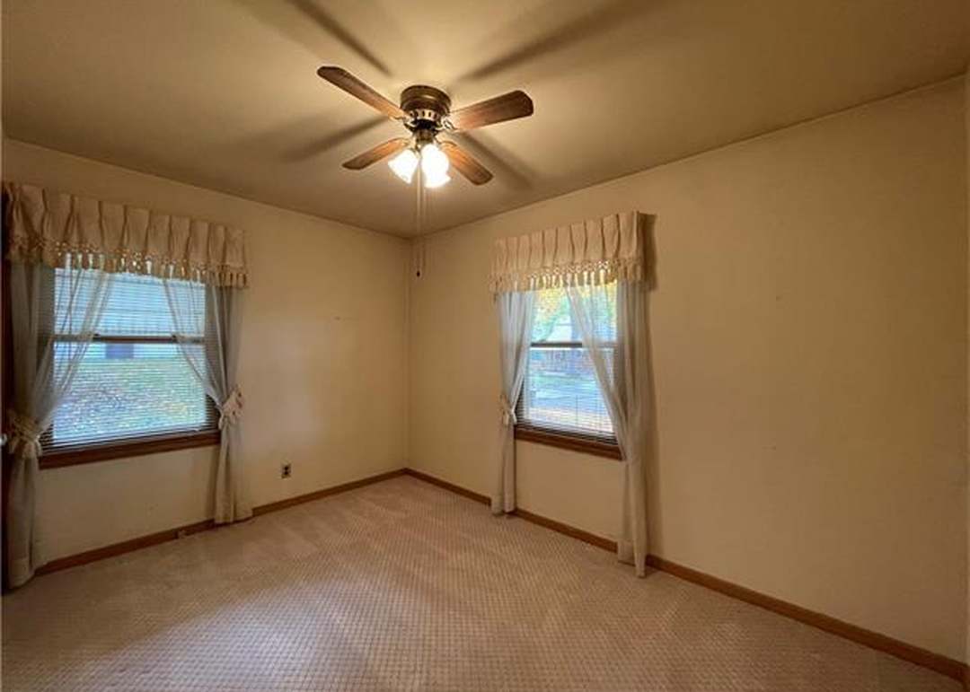2607 S 28th Street — photo 14