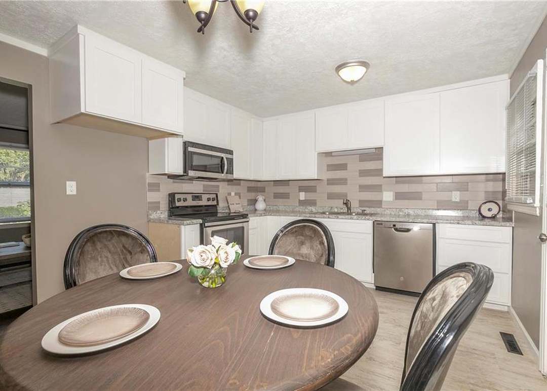 2610 S 30th Street — photo 10