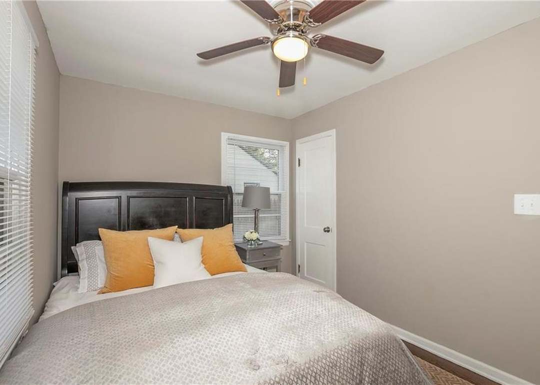 2610 S 30th Street — photo 20