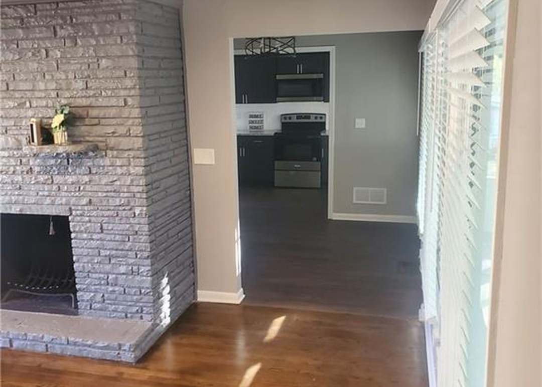 2701 S Northern Boulevard — photo 24