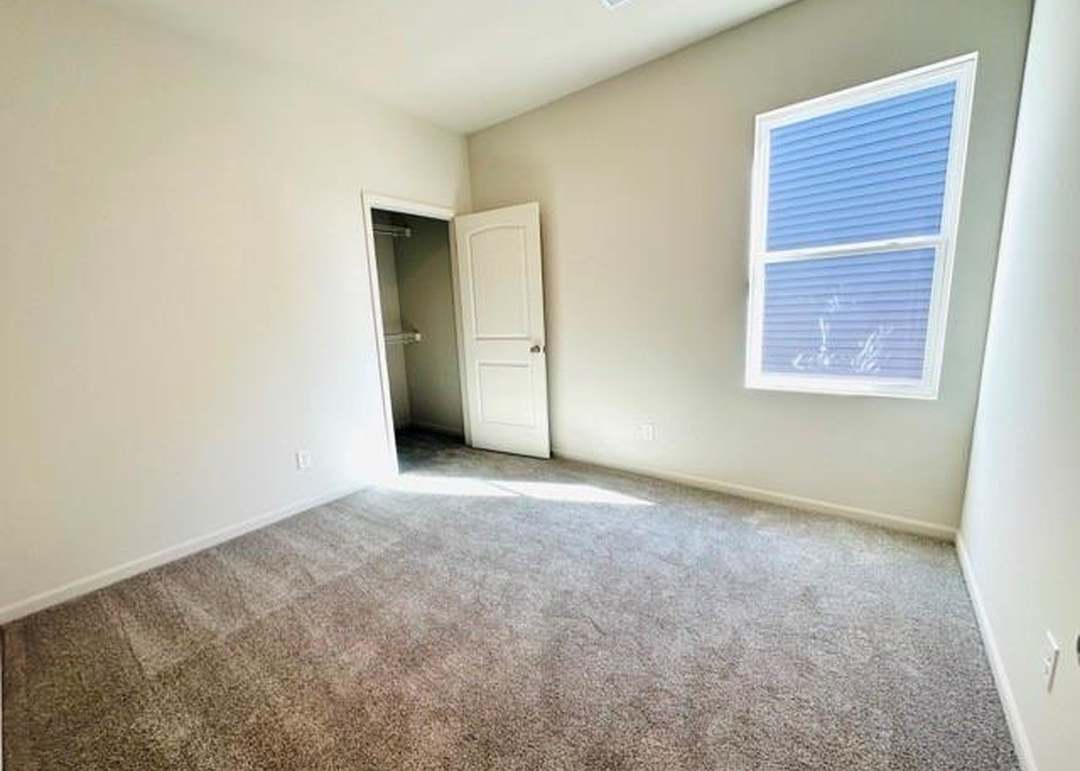 27011 E Oak View Drive — photo 5