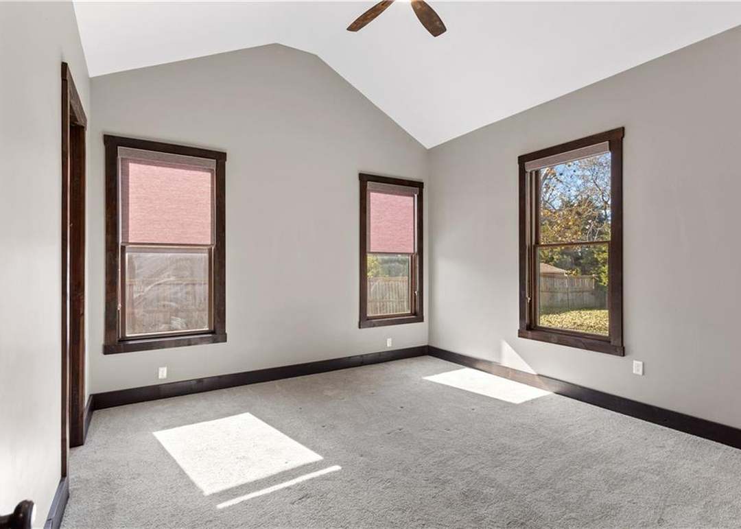 2721 S Fir Terrace — photo 16