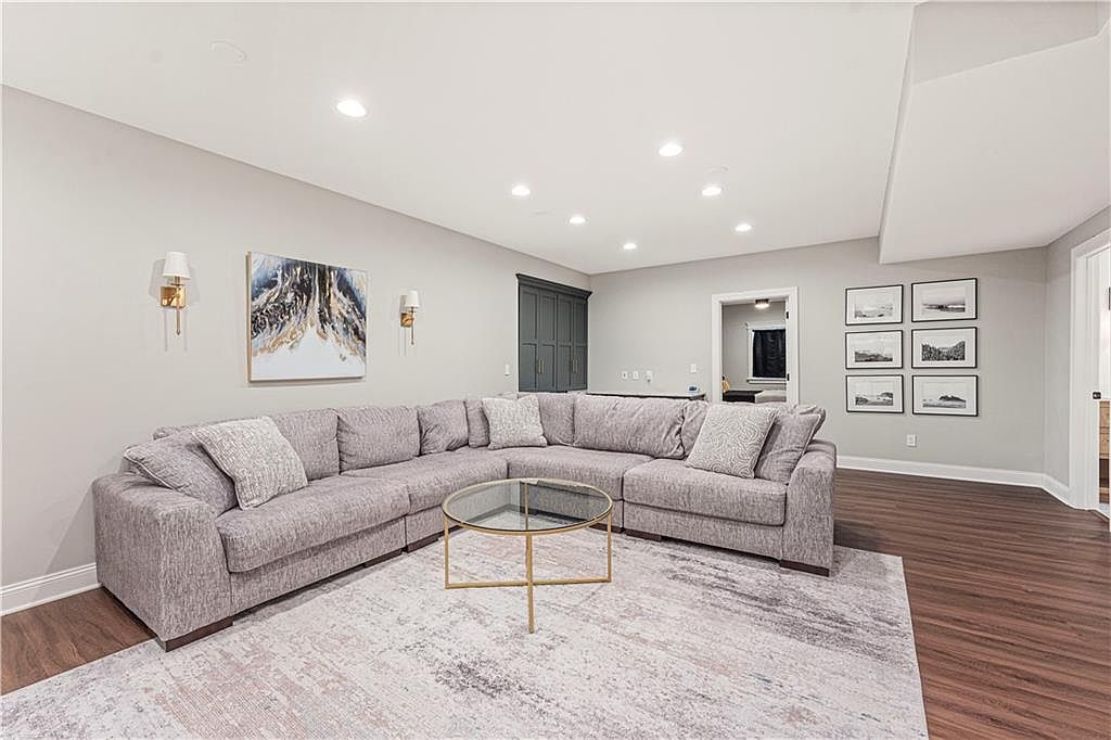 279 S Pinon Street — photo 35